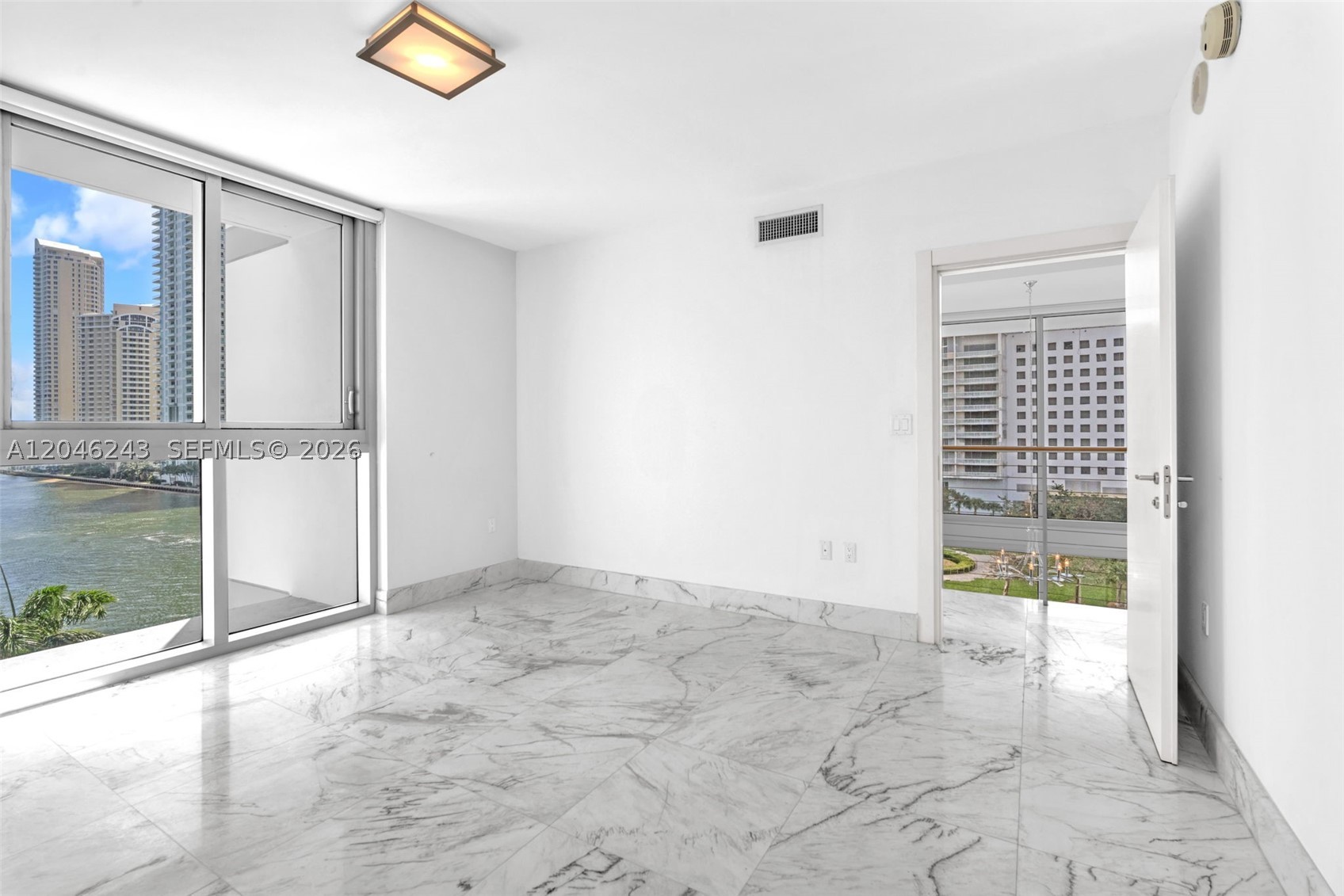 image Epic Residences32