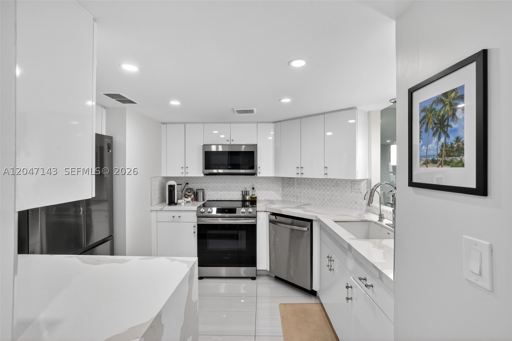 3000 E Sunrise Blvd #14C Fort Lauderdale, FL 33304