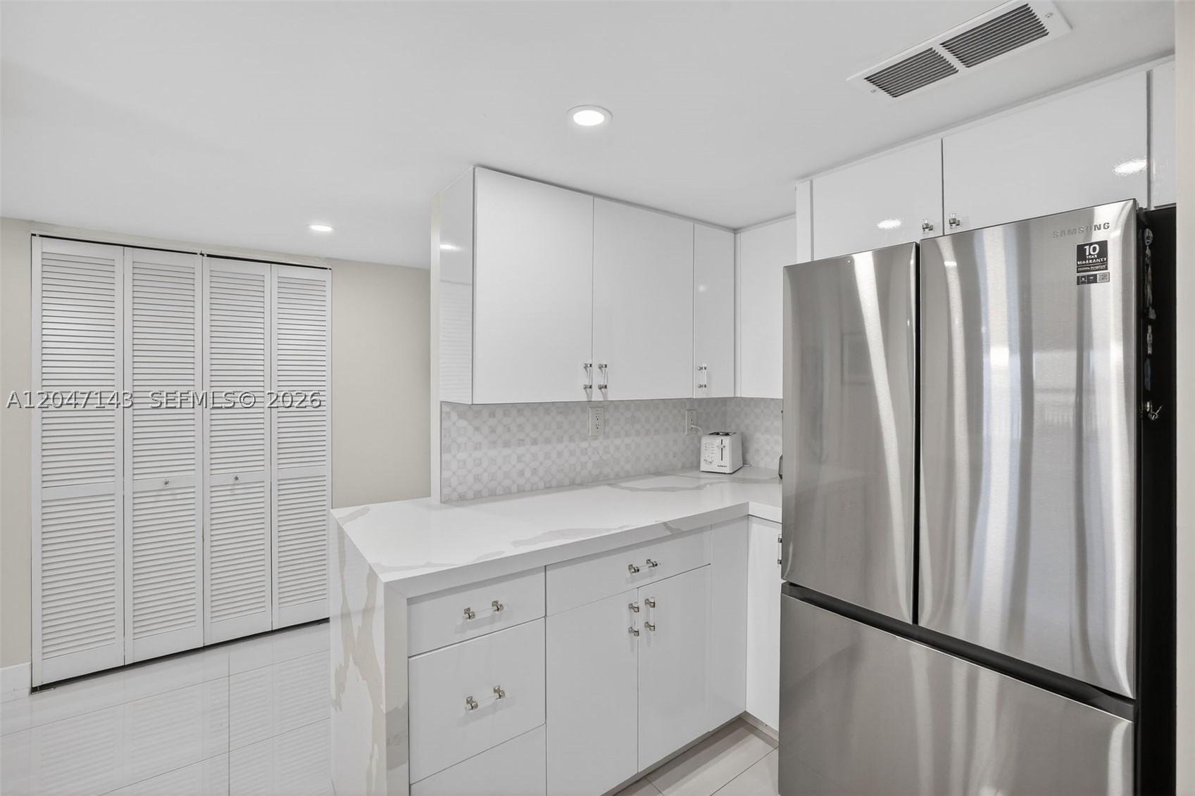 3000 E Sunrise Blvd #14C Fort Lauderdale, FL 33304
