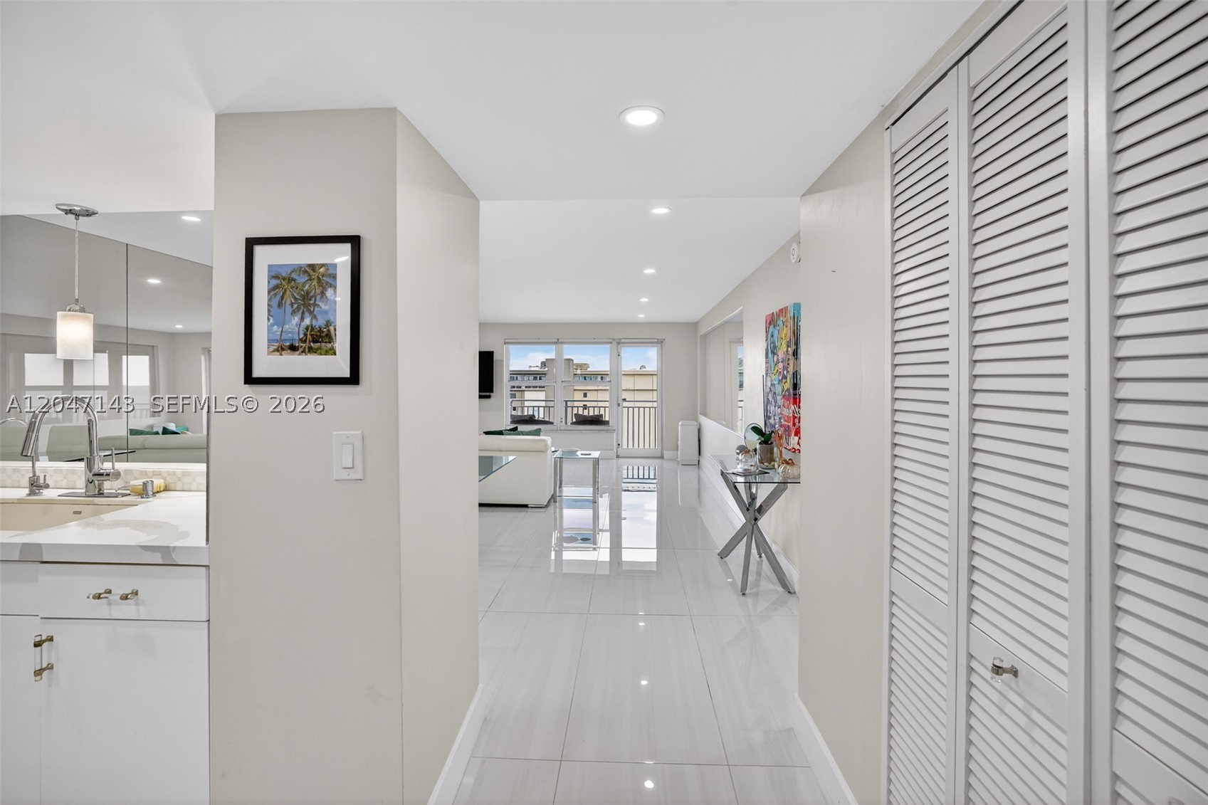 3000 E Sunrise Blvd #14C Fort Lauderdale, FL 33304