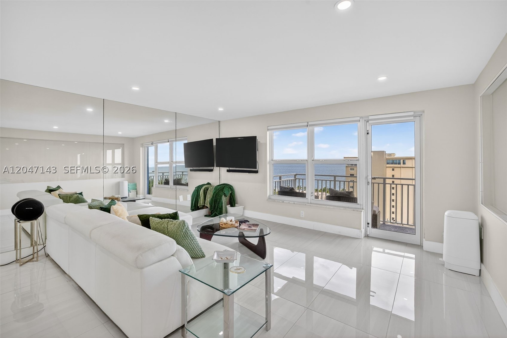 3000 E Sunrise Blvd #14C Fort Lauderdale, FL 33304