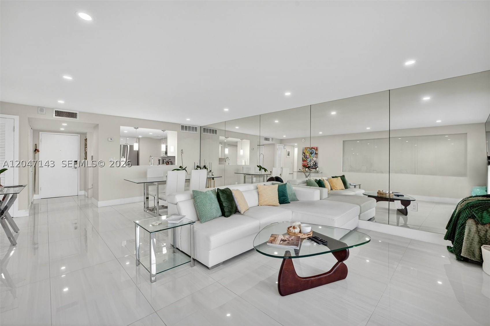 3000 E Sunrise Blvd #14C Fort Lauderdale, FL 33304