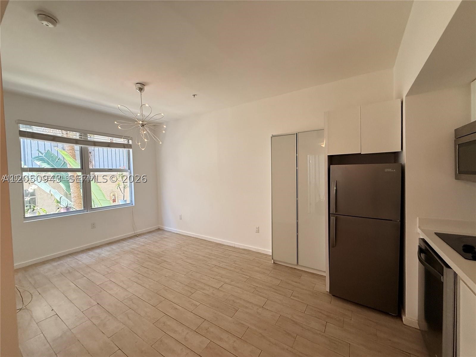 1611 Meridian Ave #202