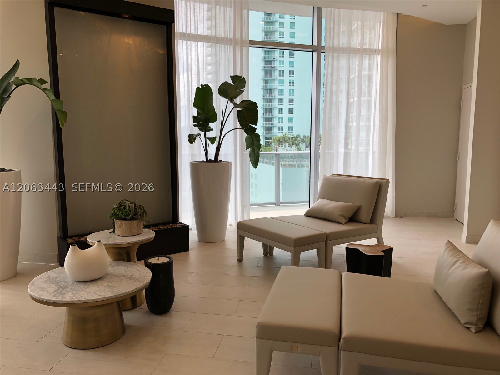 image Aria on the Bay33