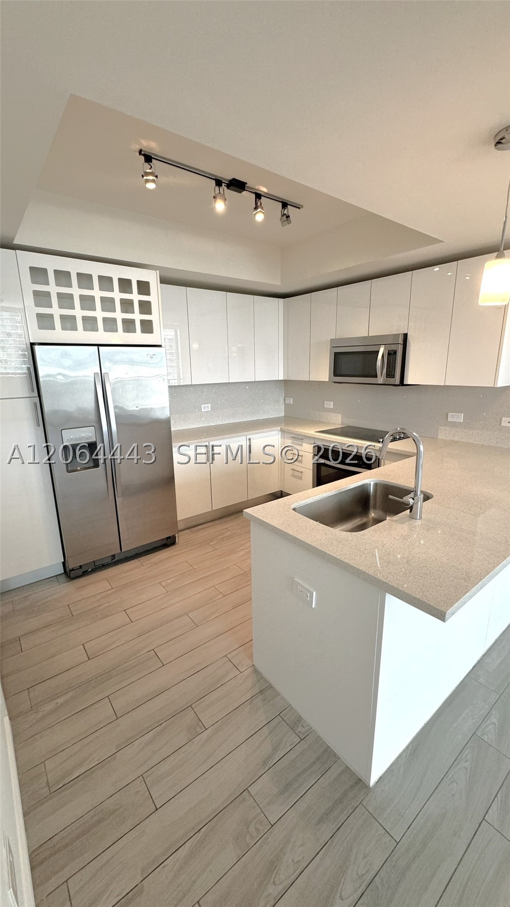 image Nine at Mary Brickell Village9