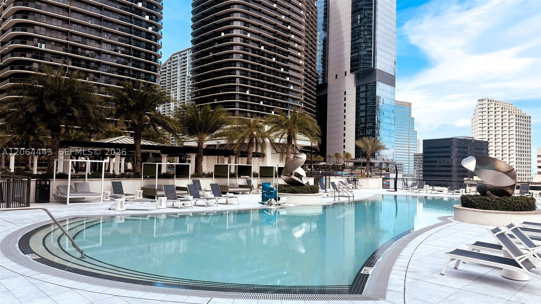 image Nine at Mary Brickell Village17