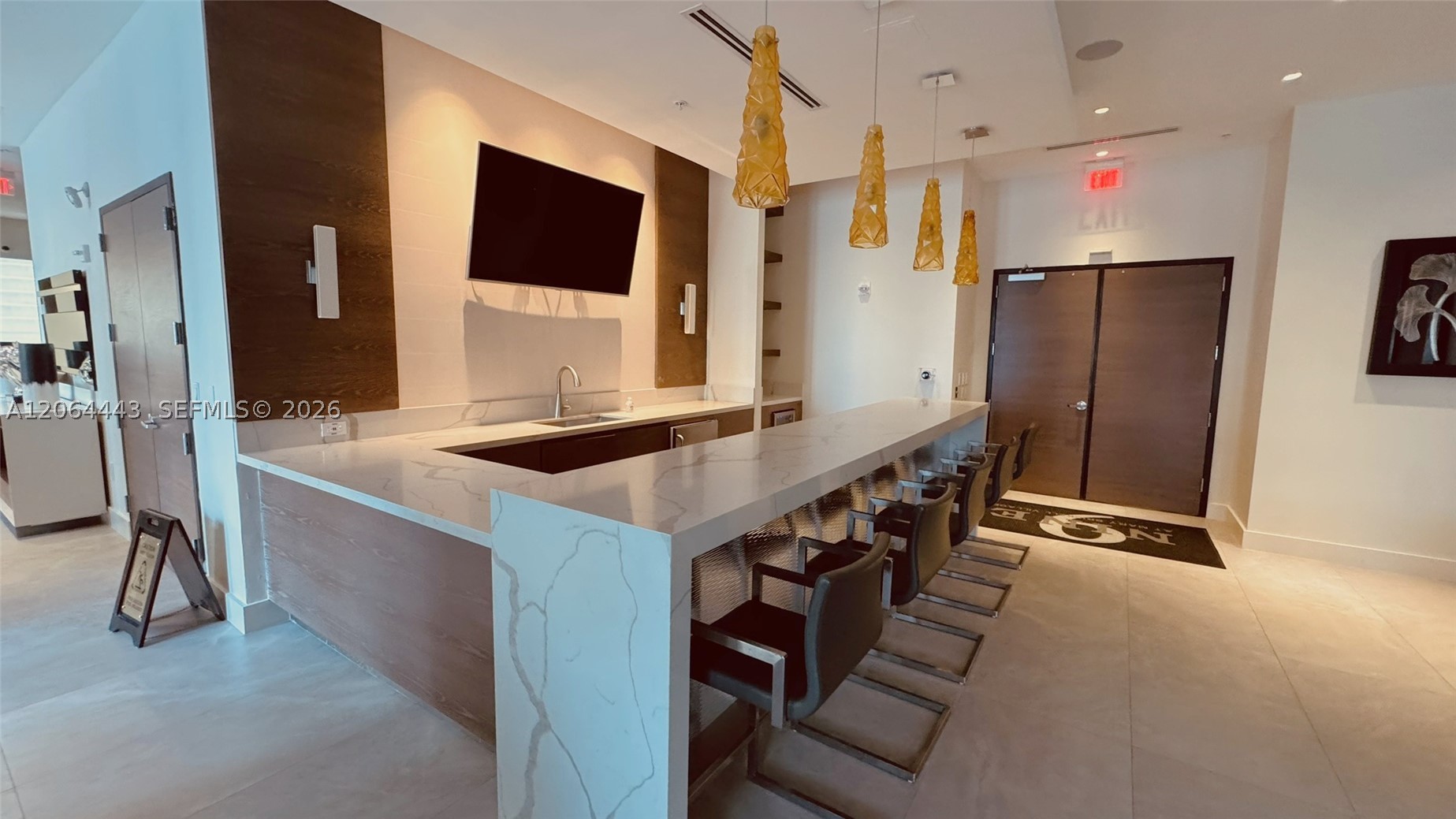 image Nine at Mary Brickell Village22