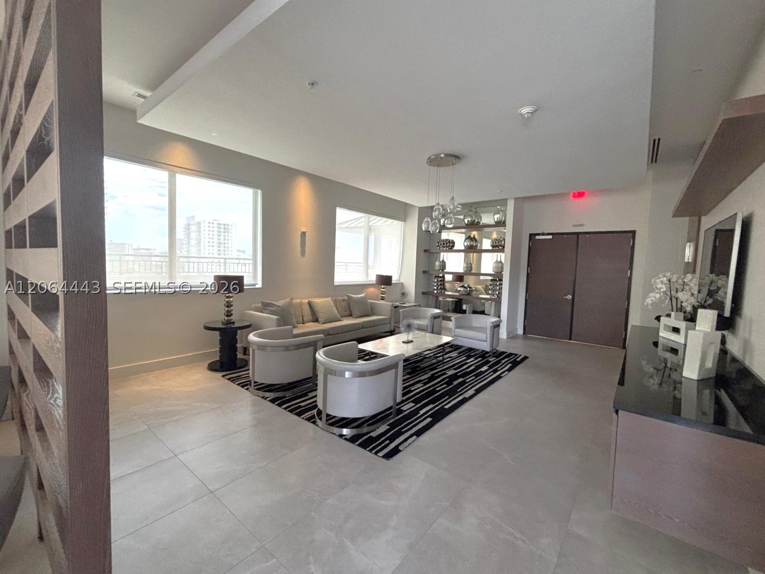image Nine at Mary Brickell Village31