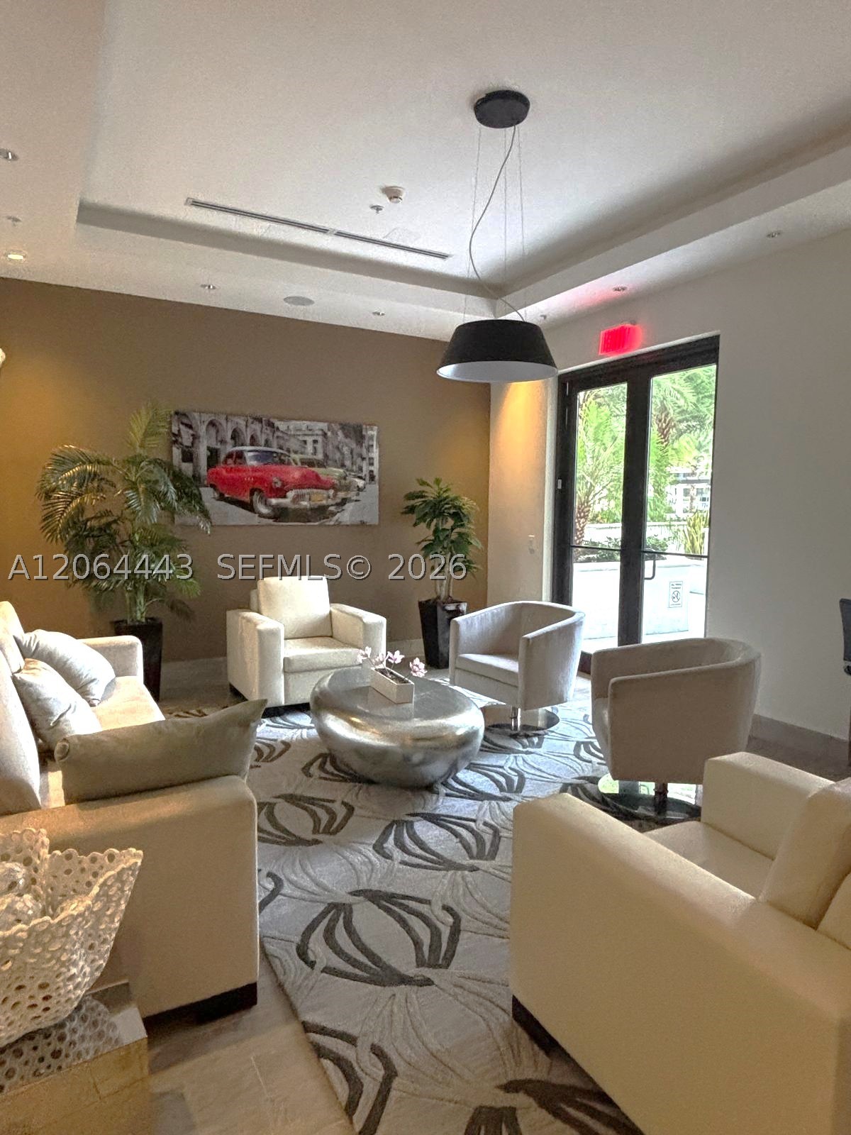 image Nine at Mary Brickell Village32