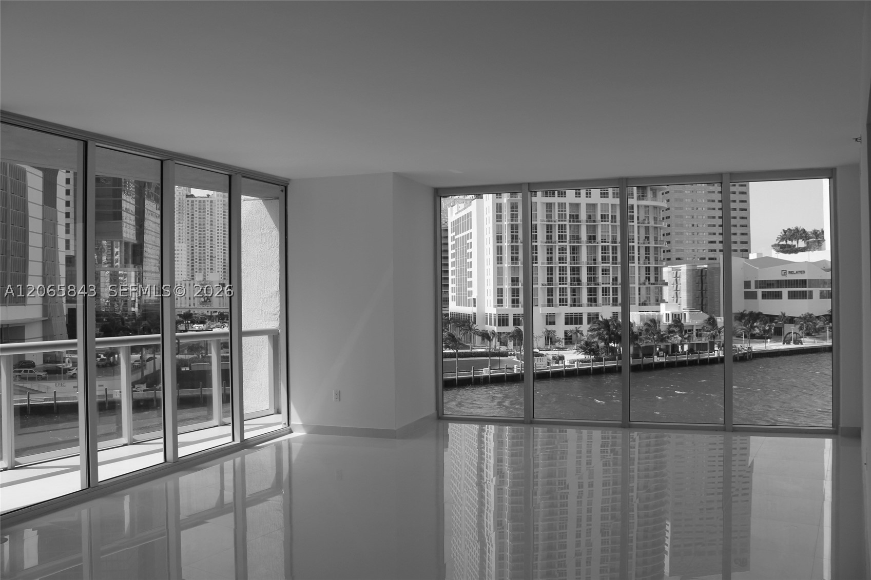 image Icon Brickell I9