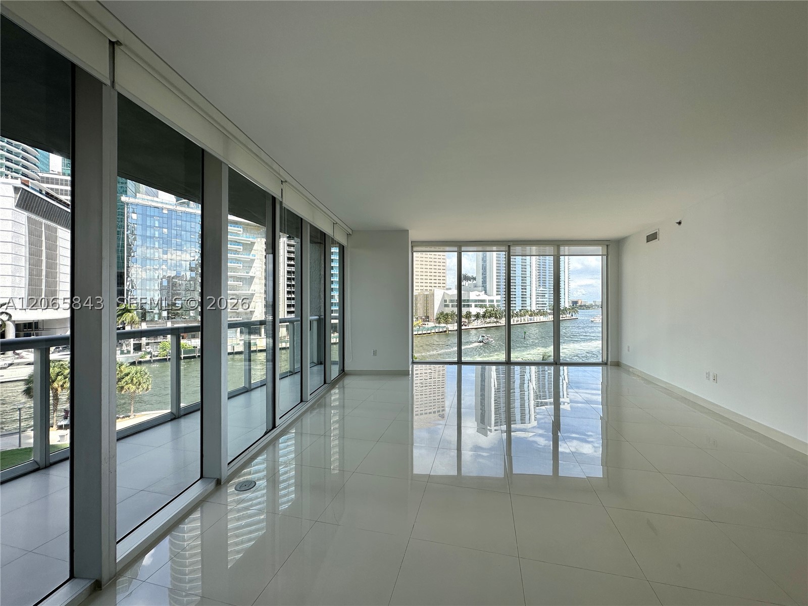 image Icon Brickell I15