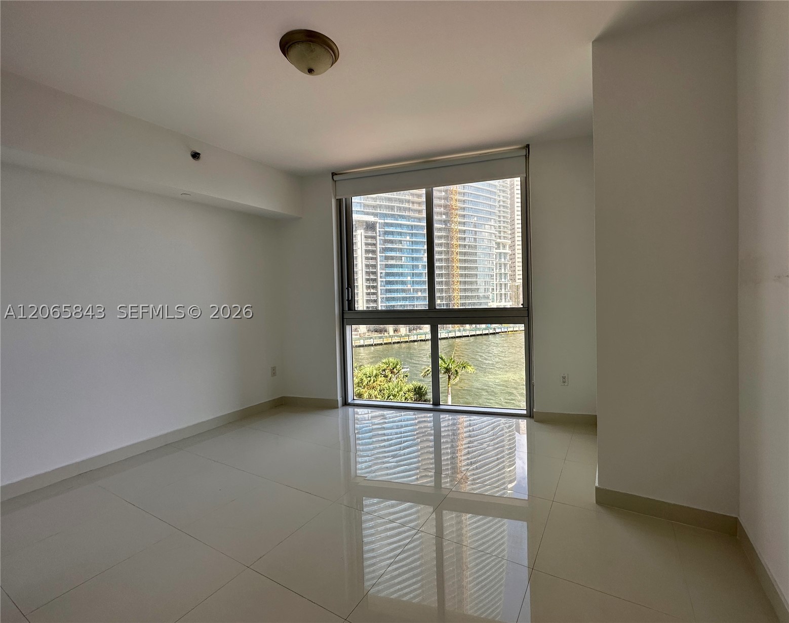 image Icon Brickell I20