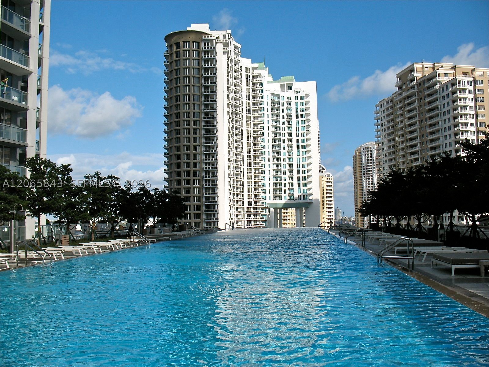 image Icon Brickell I27