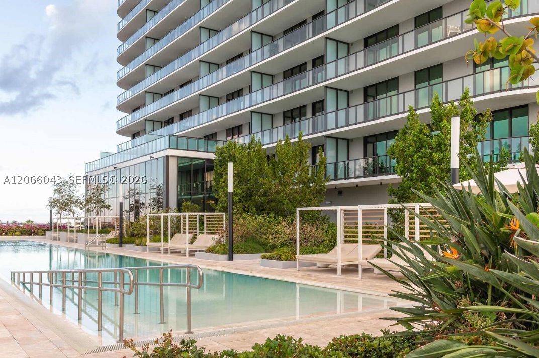 image 72 Park Condo15