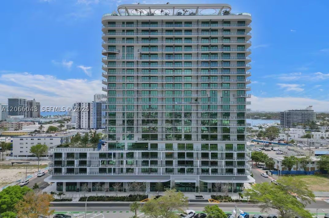 image 72 Park Condo24