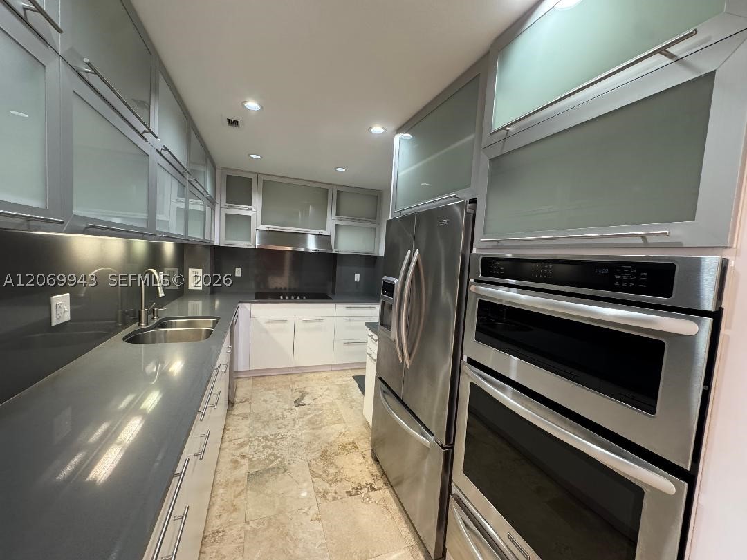 90 Edgewater Dr #PH15 Coral Gables, FL 33133
