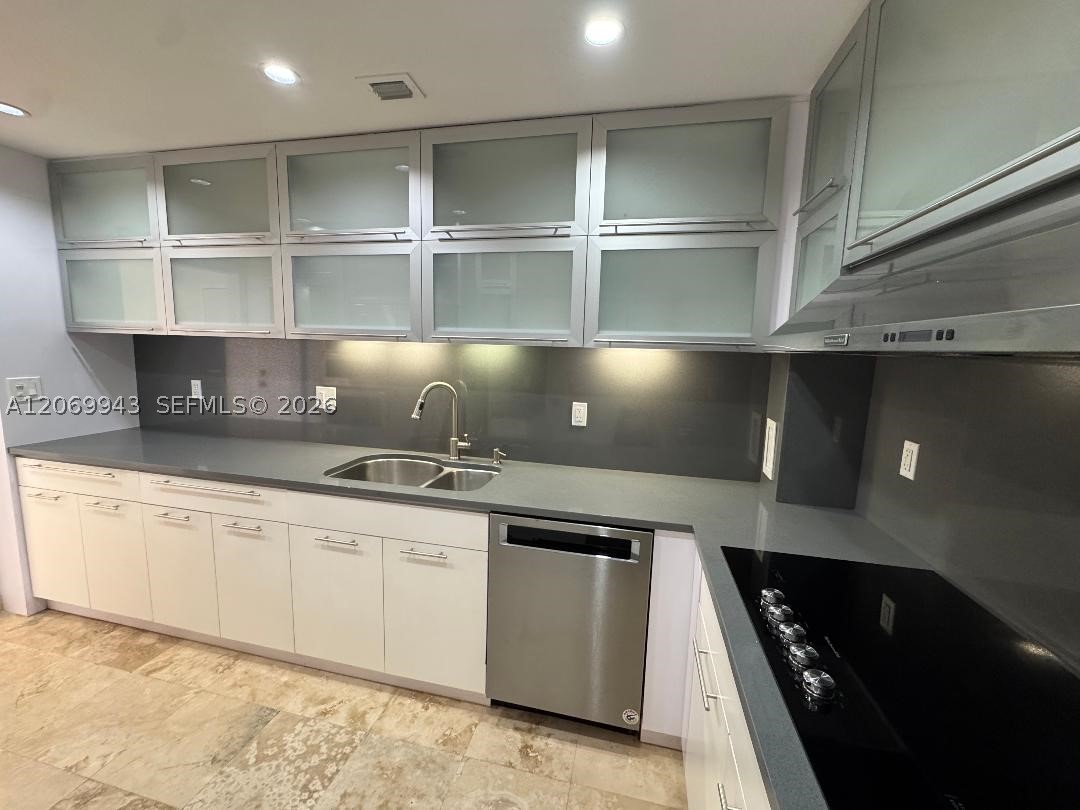 90 Edgewater Dr #PH15 Coral Gables, FL 33133