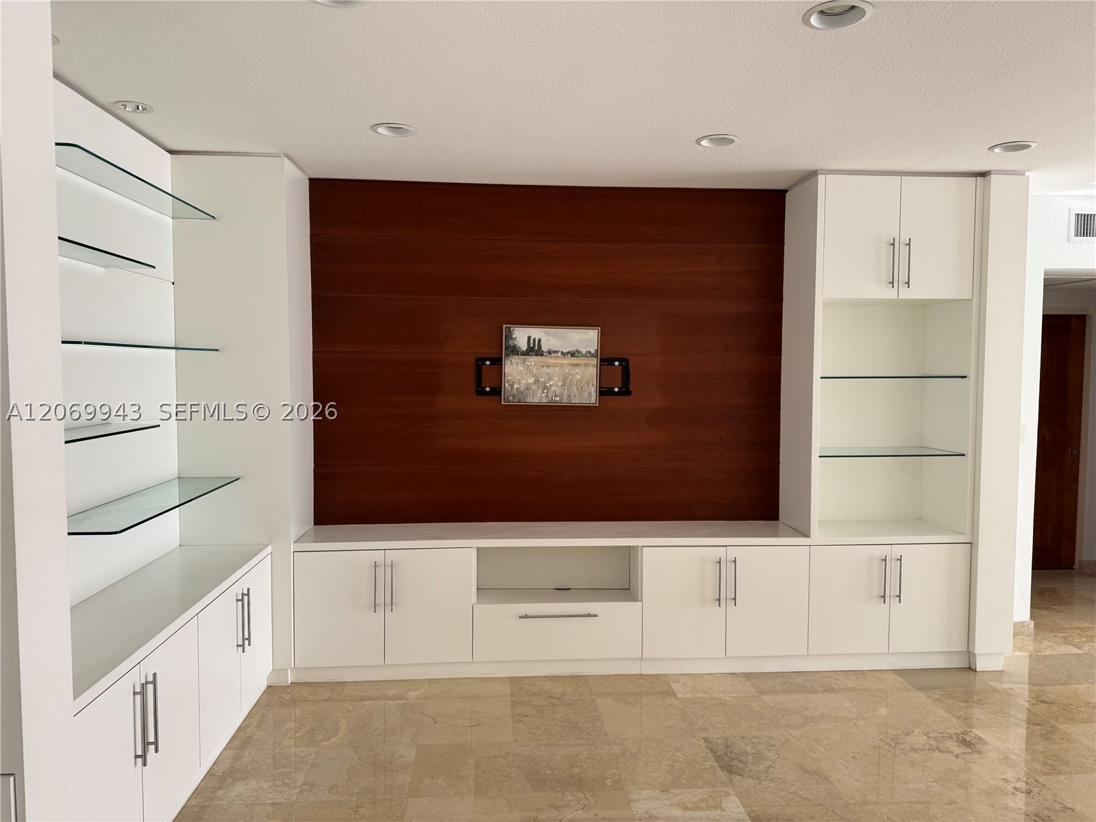 90 Edgewater Dr #PH15 Coral Gables, FL 33133
