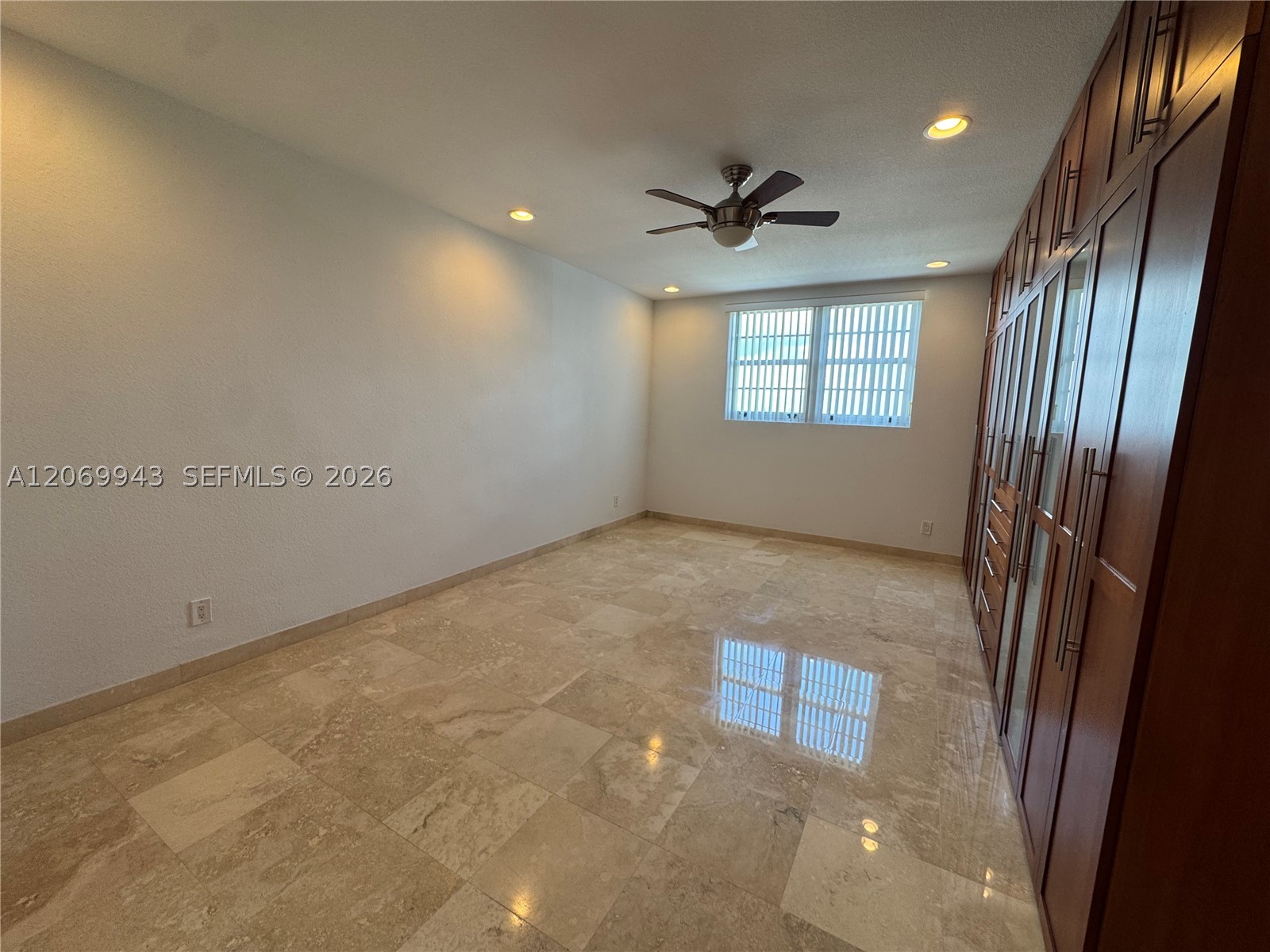 90 Edgewater Dr #PH15 Coral Gables, FL 33133