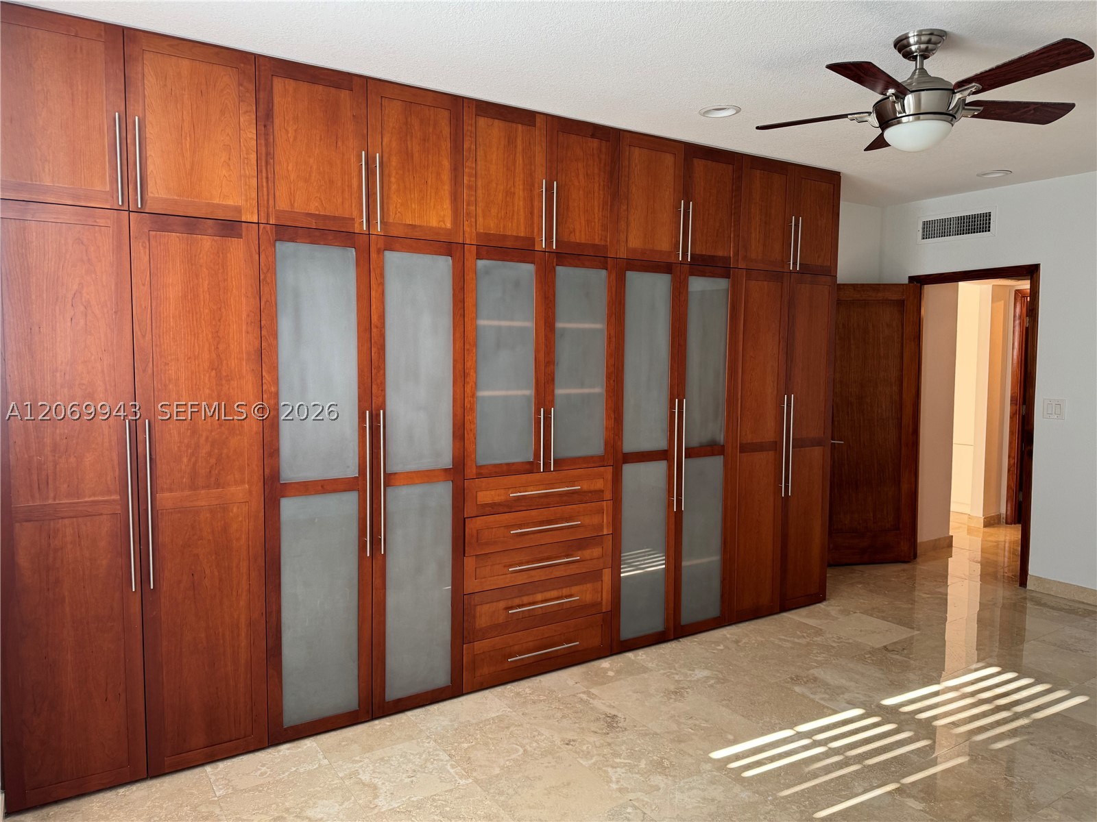90 Edgewater Dr #PH15 Coral Gables, FL 33133