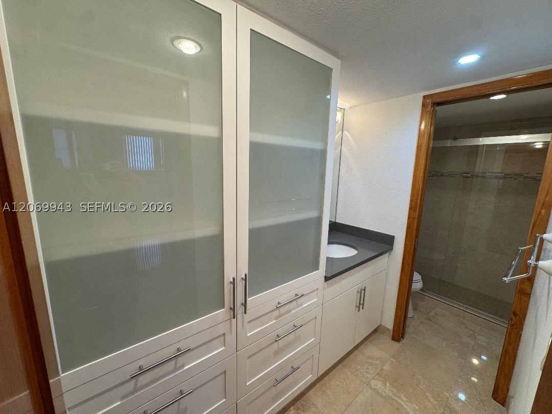 90 Edgewater Dr #PH15 Coral Gables, FL 33133