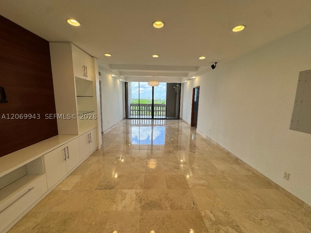 90 Edgewater Dr #PH15 Coral Gables, FL 33133