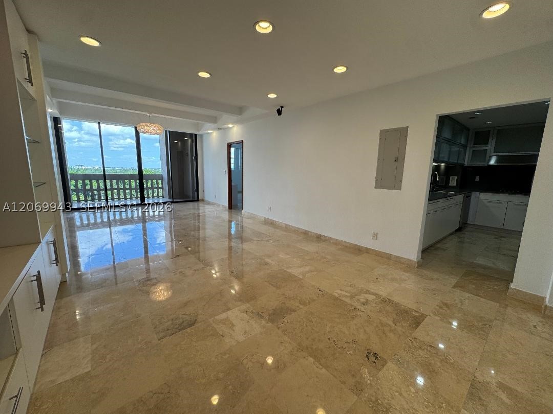 90 Edgewater Dr #PH15 Coral Gables, FL 33133
