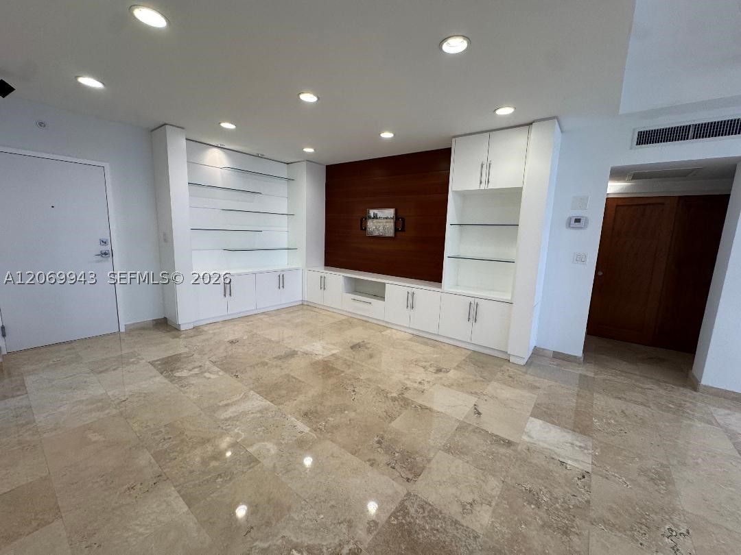90 Edgewater Dr #PH15 Coral Gables, FL 33133