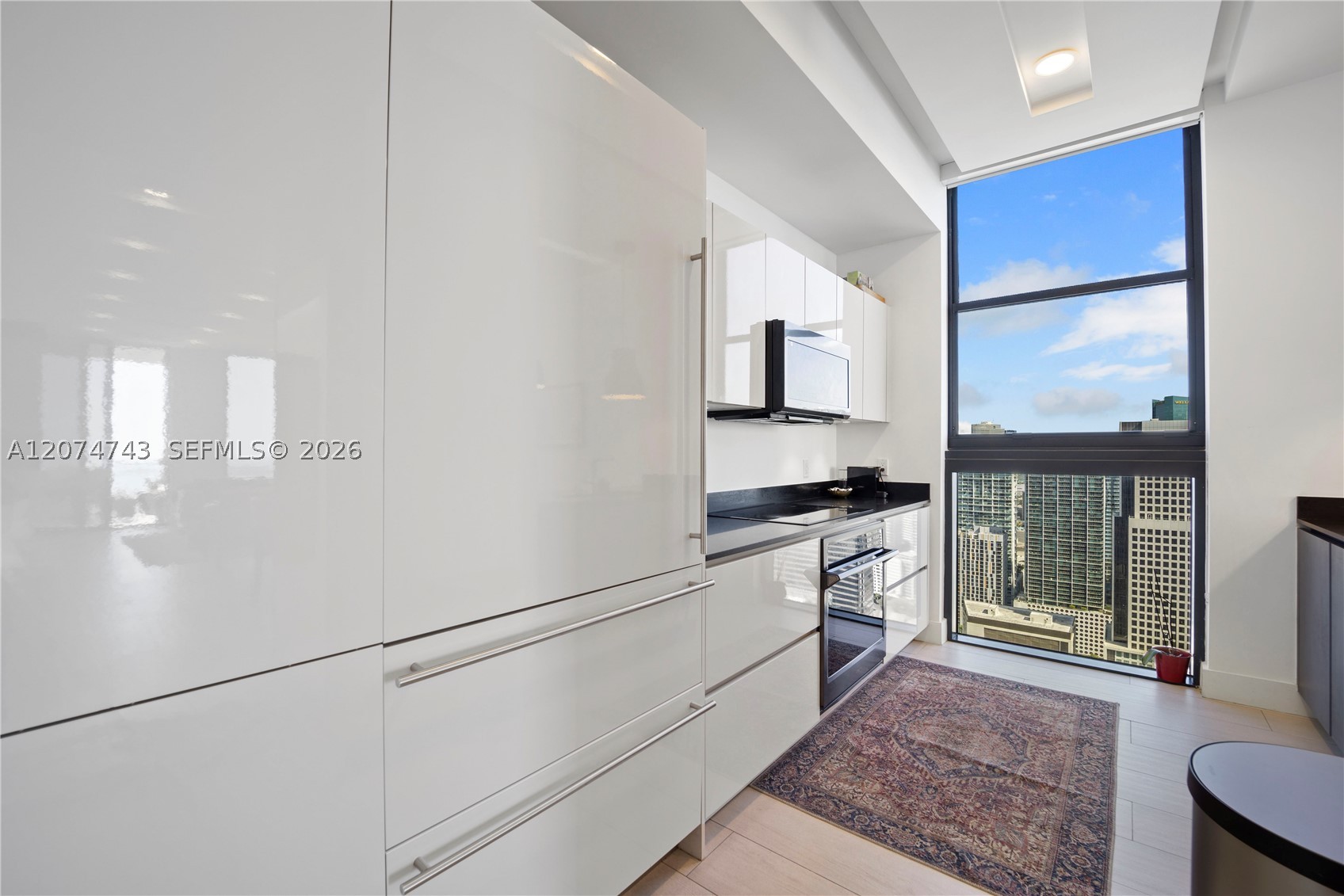 1010 Brickell Ave #4701 Miami, FL 33131