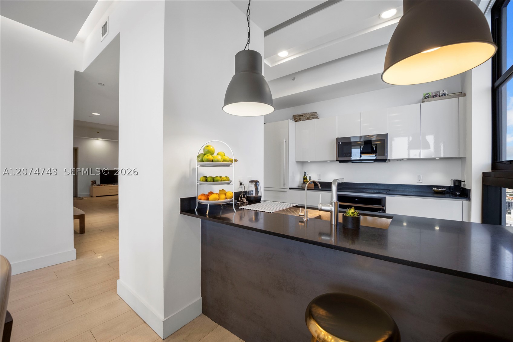 1010 Brickell Ave #4701 Miami, FL 33131