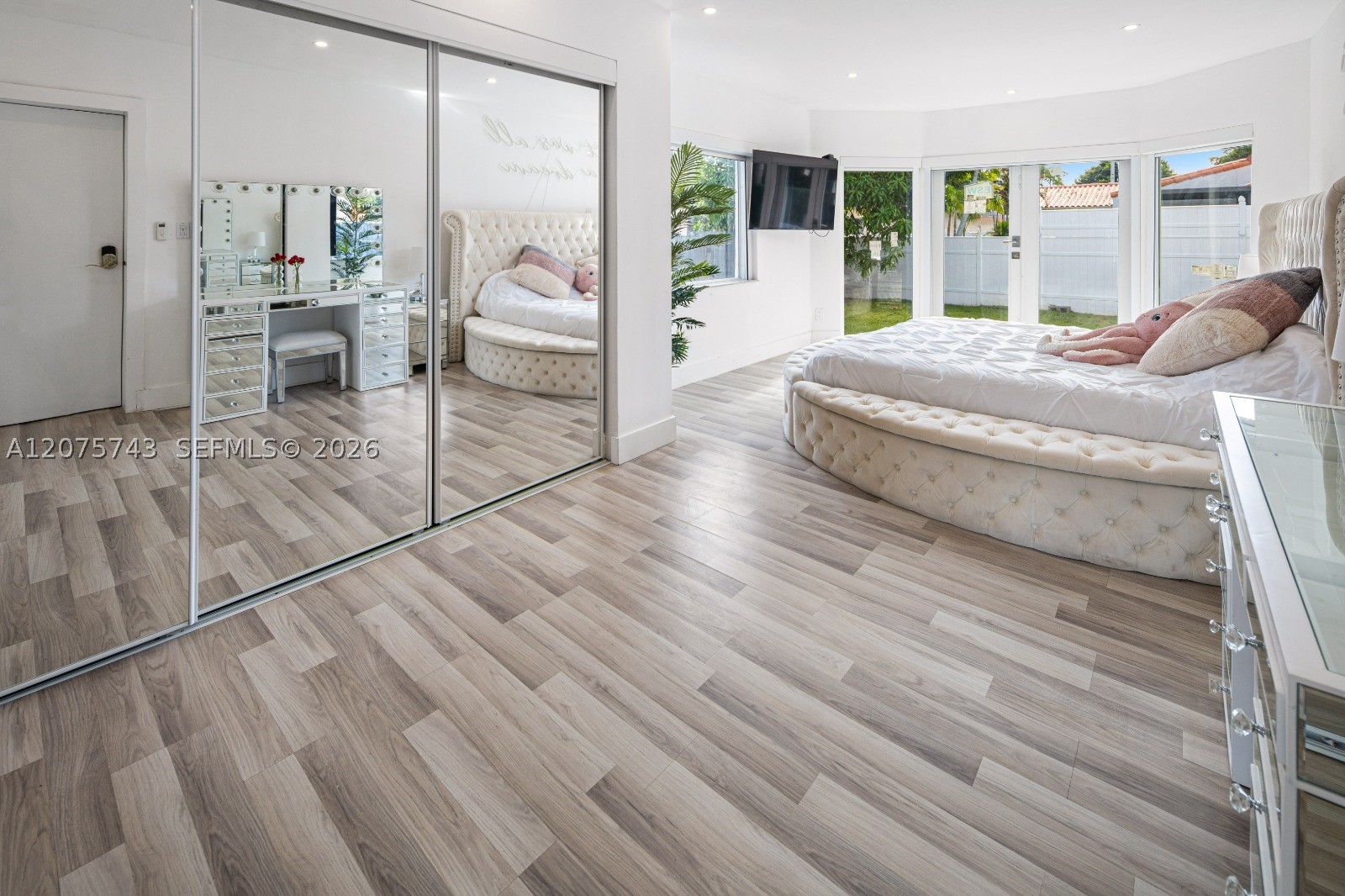 1460 Marseille Dr Miami Beach, FL 33141