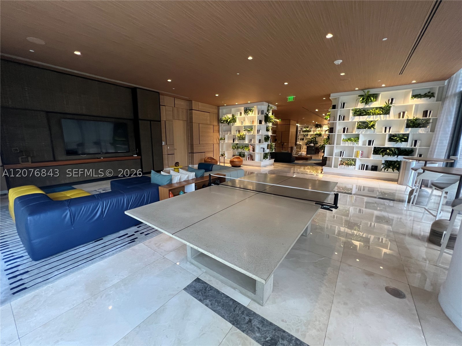 45 SW 9th St #4408 Miami, FL 33130