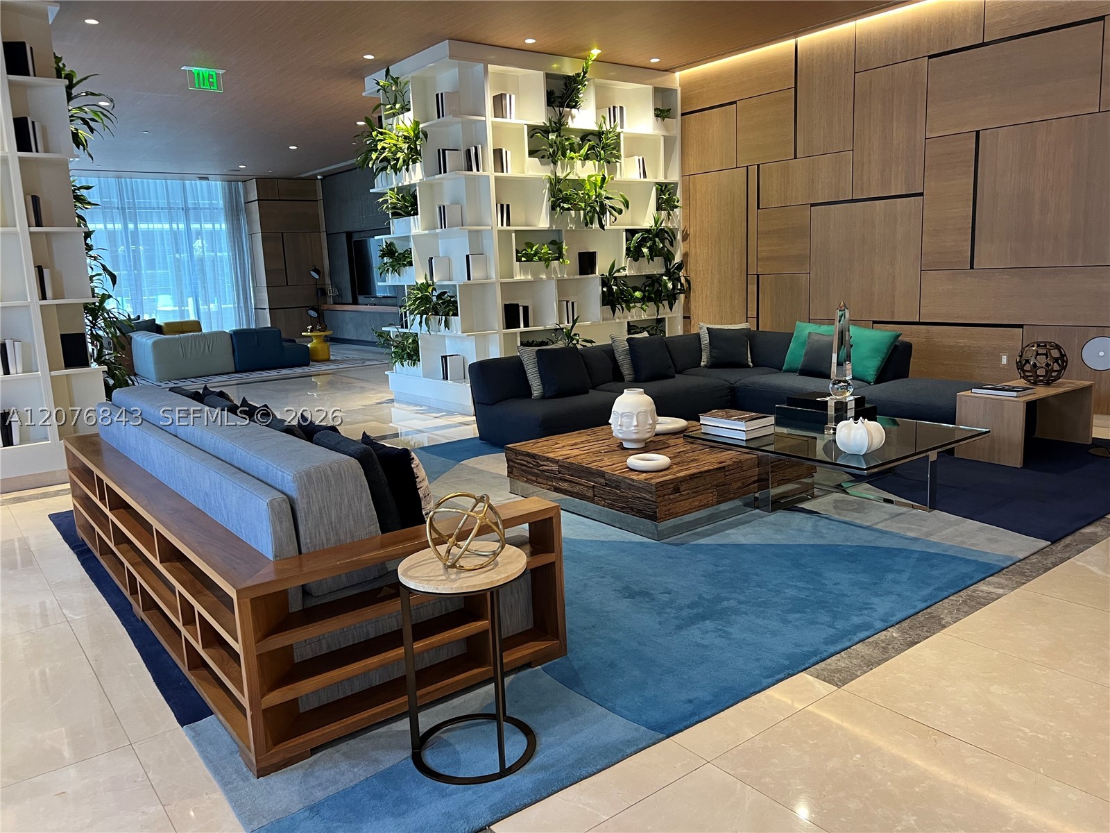 45 SW 9th St #4408 Miami, FL 33130