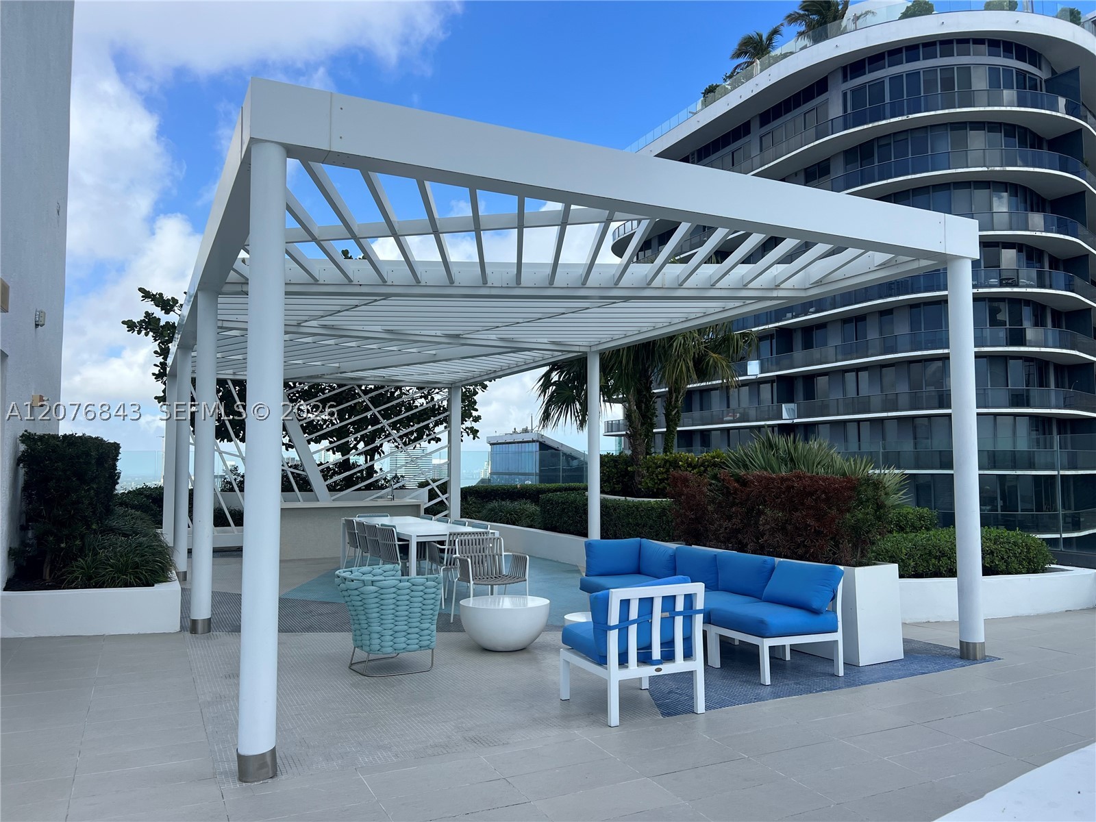 45 SW 9th St #4408 Miami, FL 33130