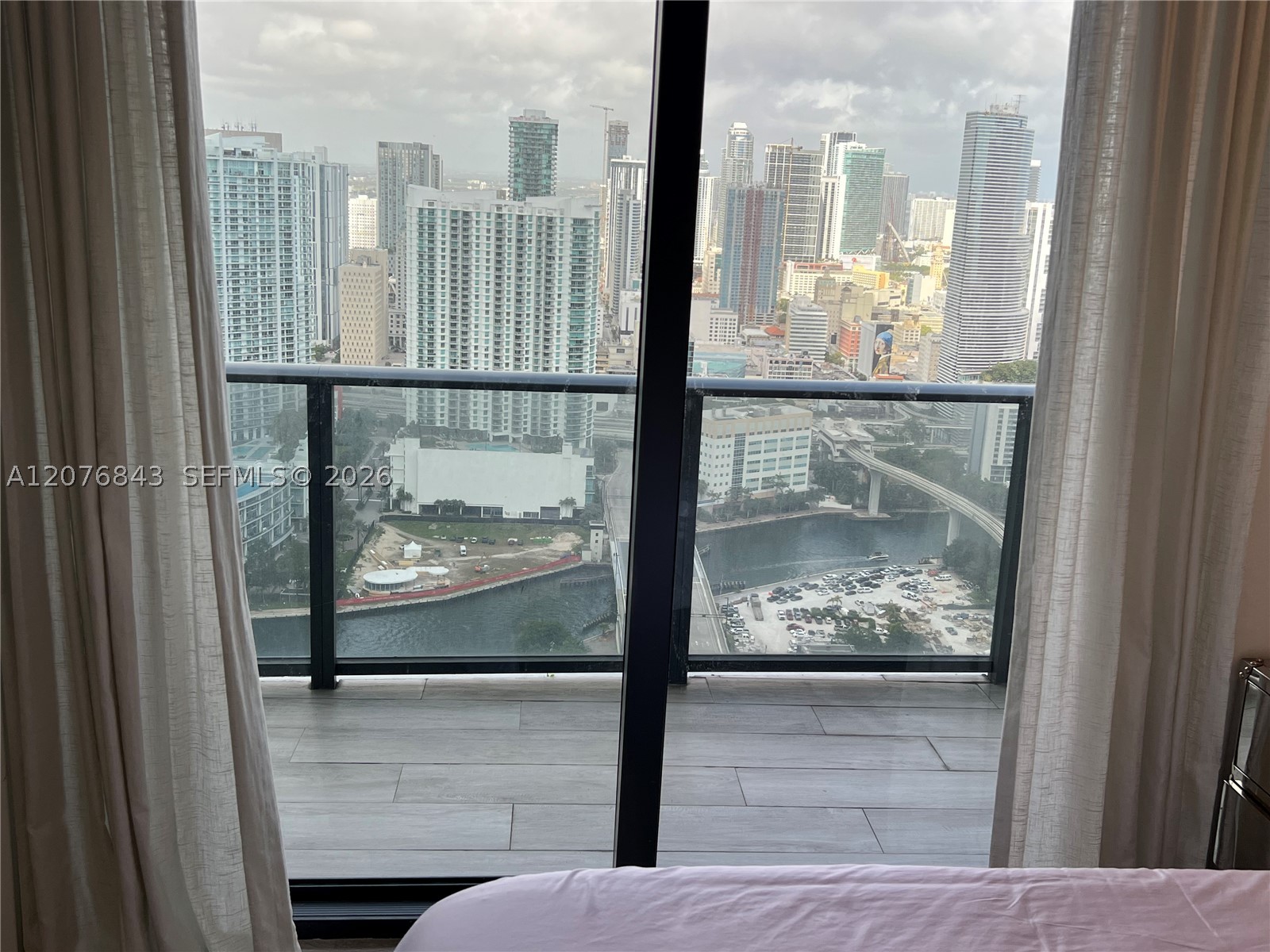45 SW 9th St #4408 Miami, FL 33130