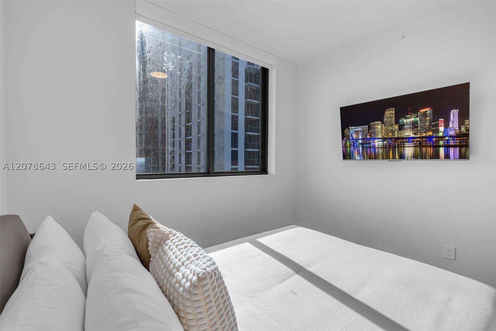 121 NE 5th St #2708 Miami, FL 33132