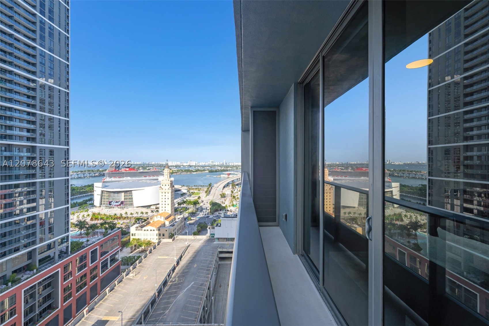 121 NE 5th St #2708 Miami, FL 33132