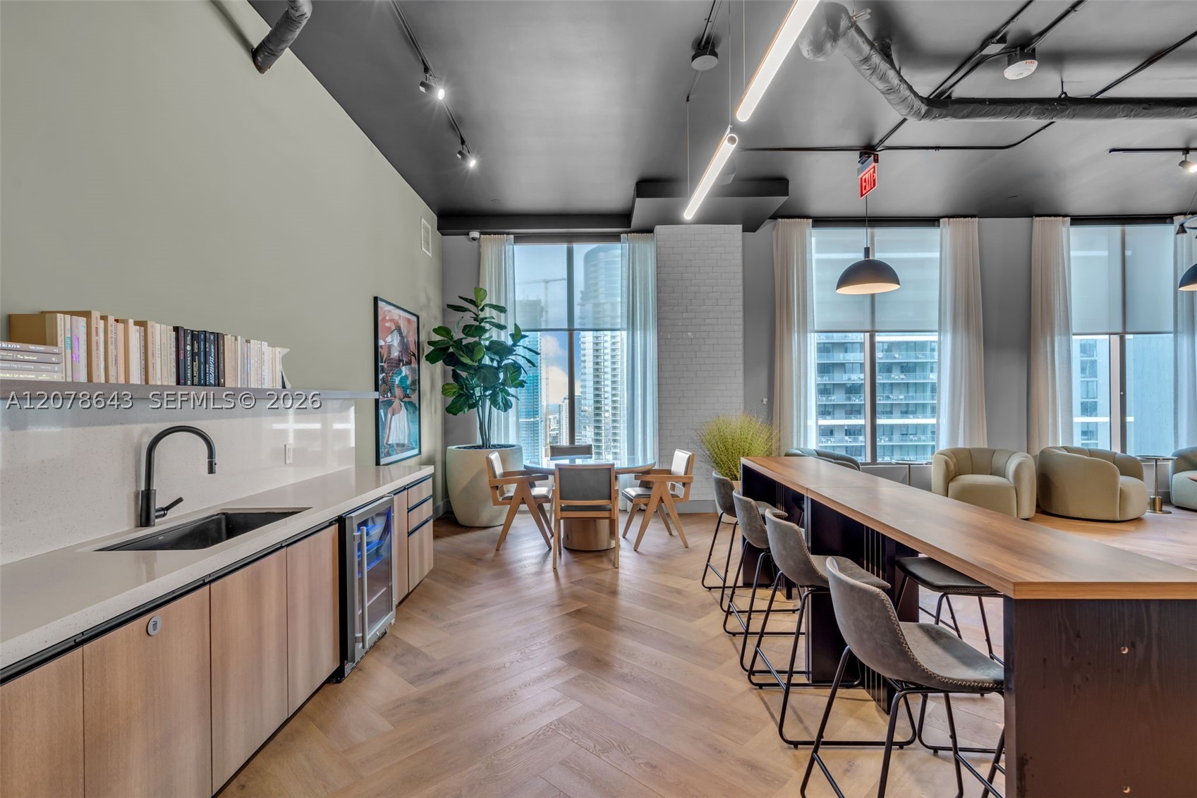 121 NE 5th St #2708 Miami, FL 33132