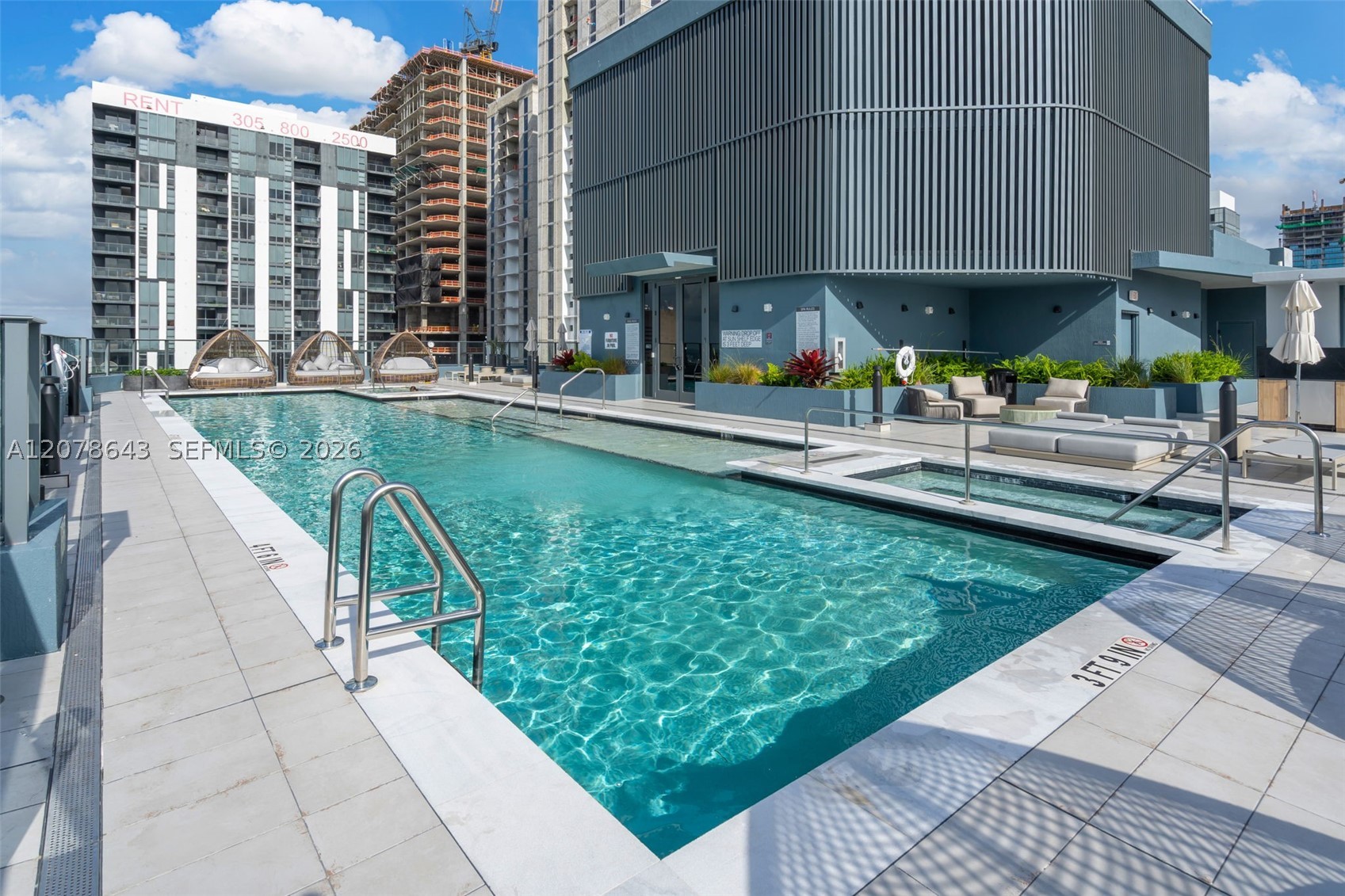 121 NE 5th St #2708 Miami, FL 33132