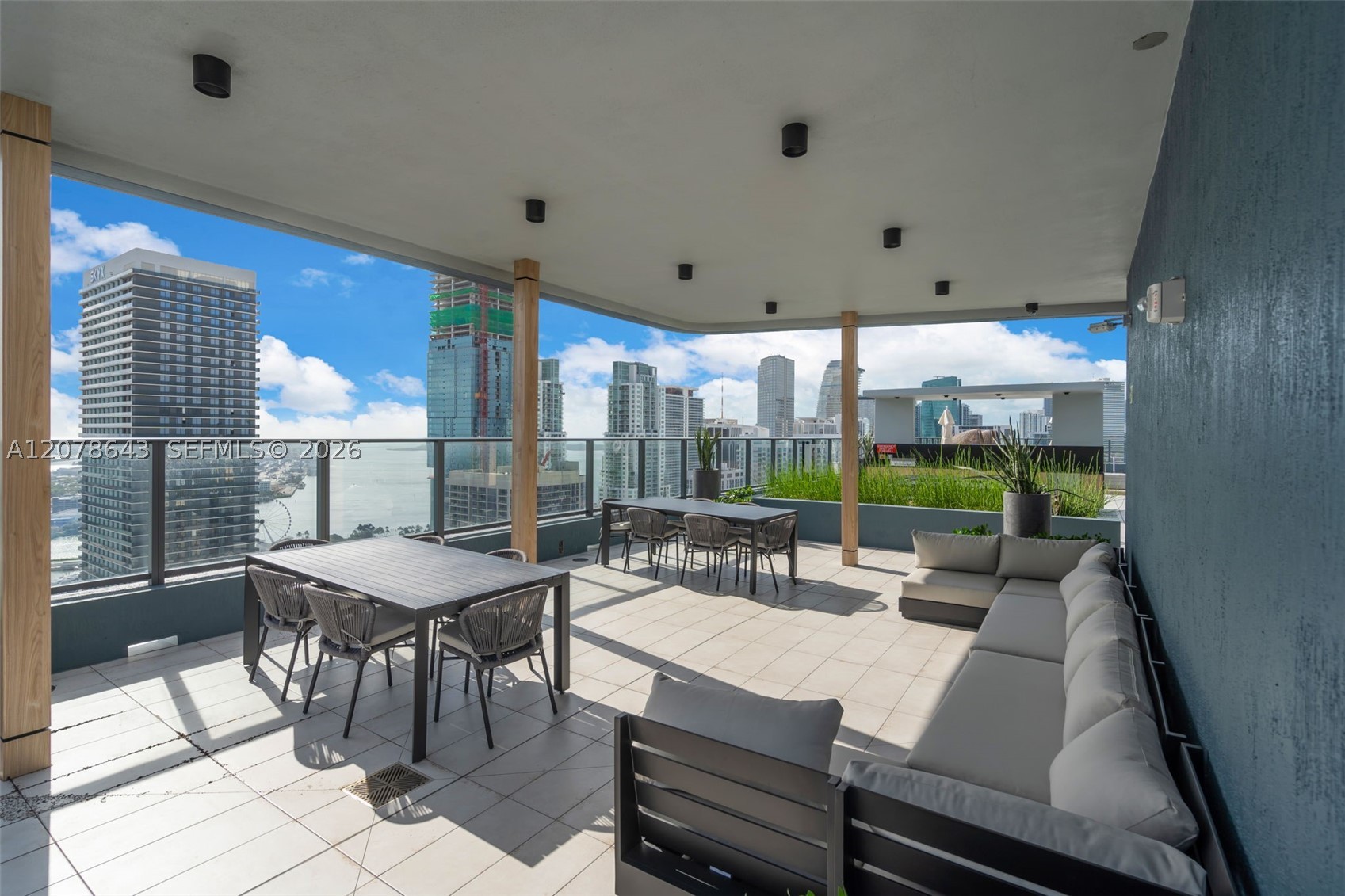 121 NE 5th St #2708 Miami, FL 33132