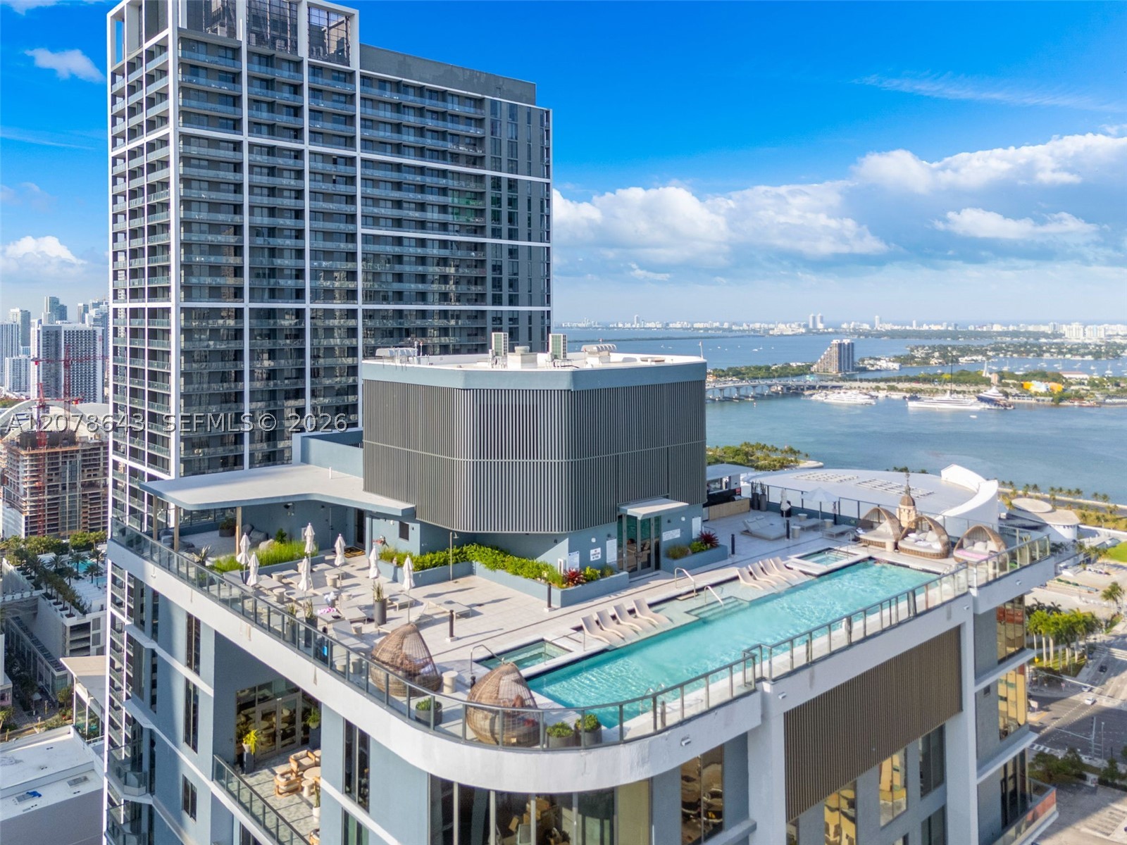 121 NE 5th St #2708 Miami, FL 33132