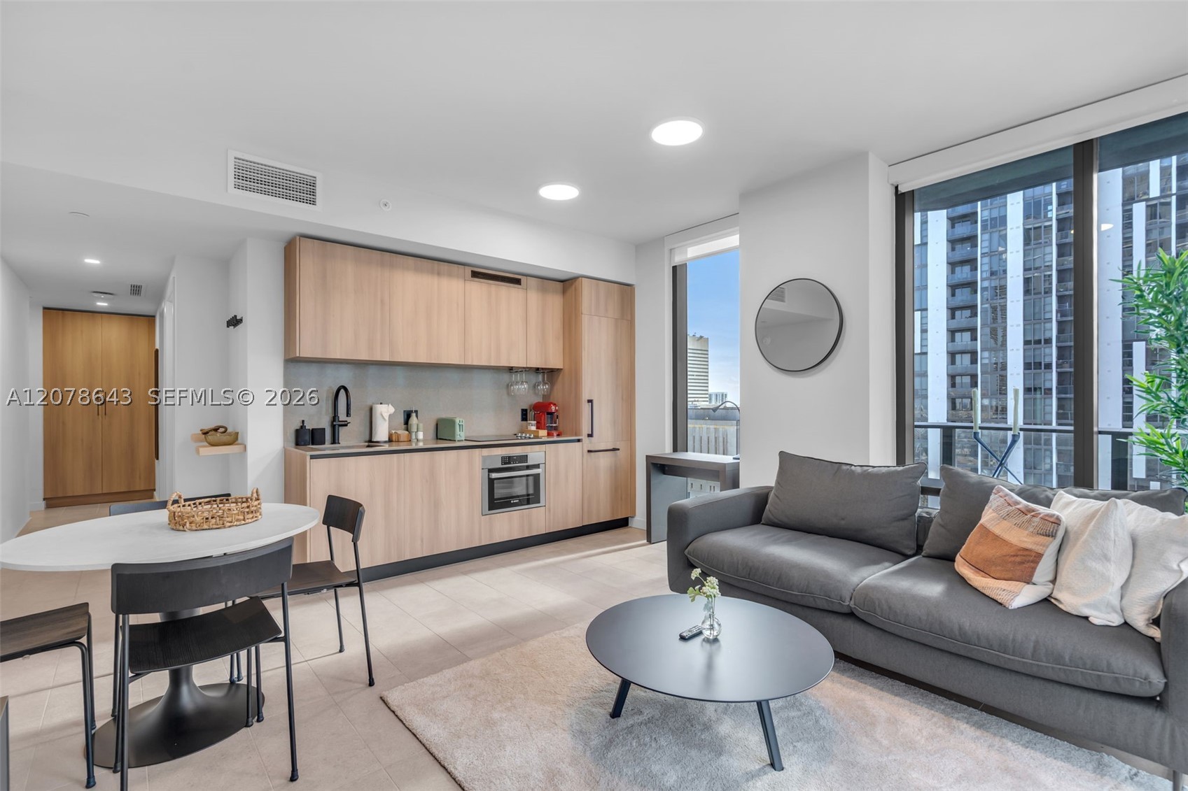 121 NE 5th St #2708 Miami, FL 33132