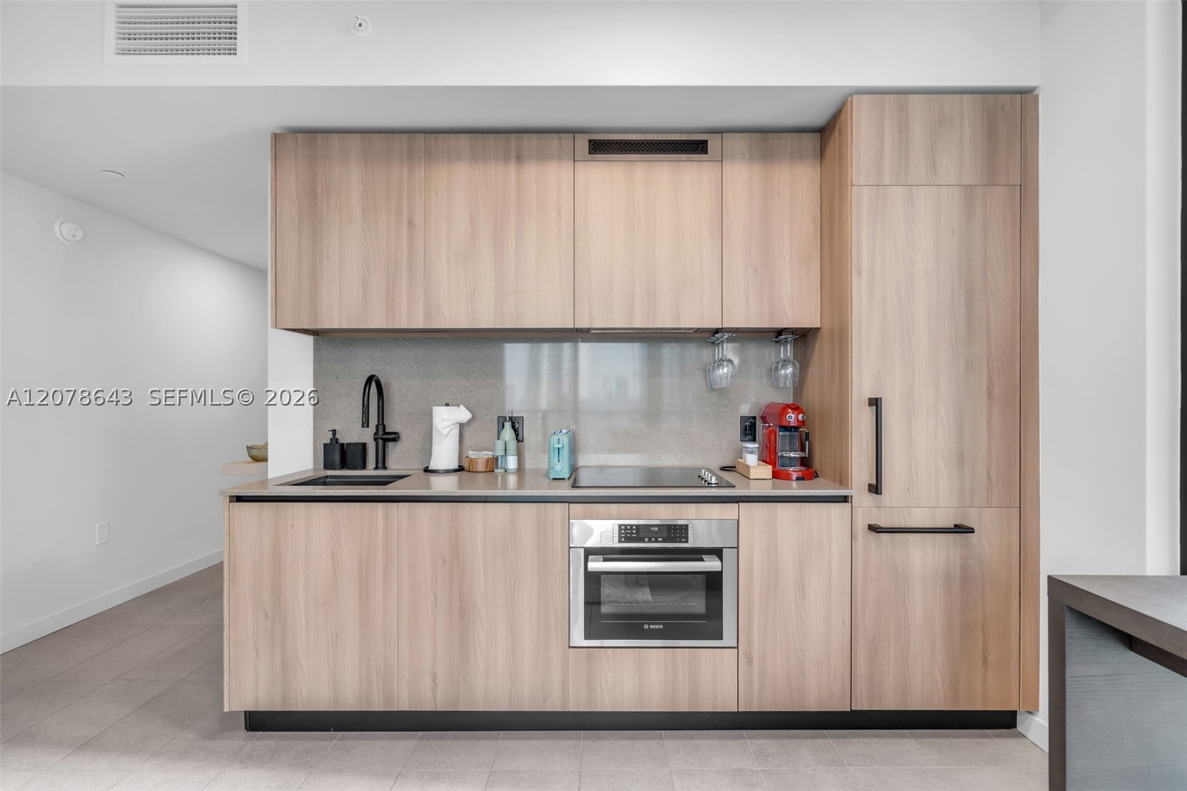 121 NE 5th St #2708 Miami, FL 33132