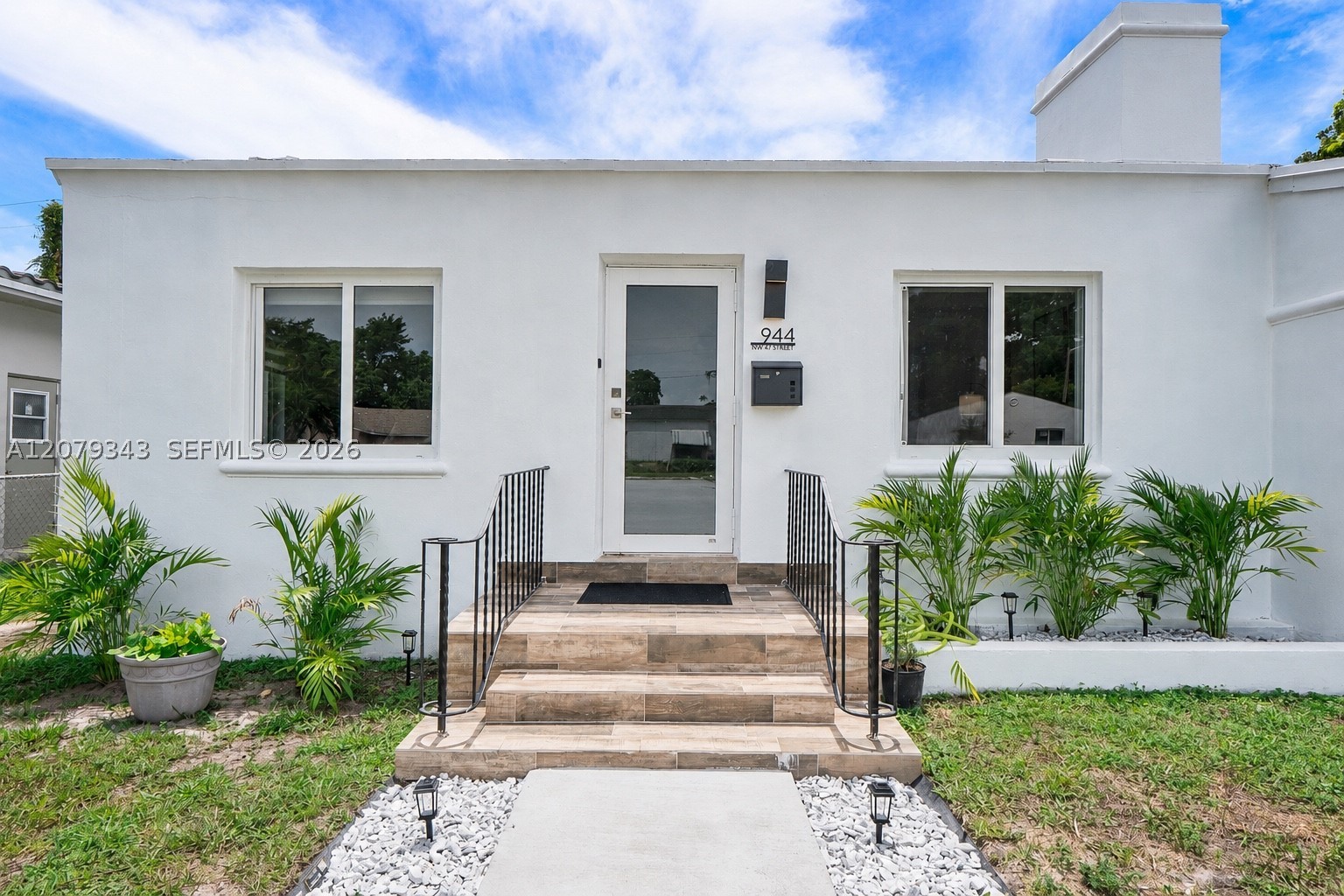 944 NW 47th St