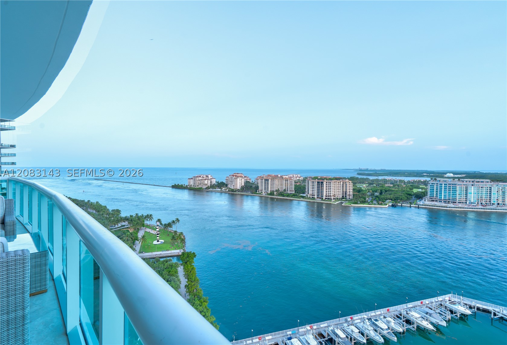 1000 S Pointe Dr #2202 Miami Beach, FL 33139