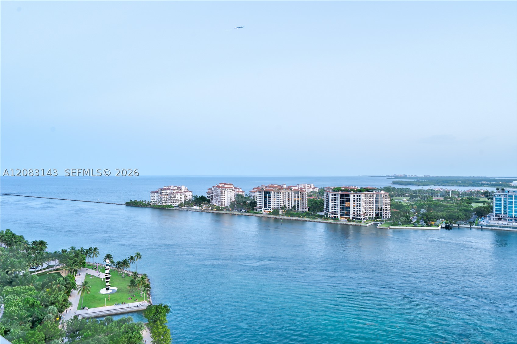 1000 S Pointe Dr #2202 Miami Beach, FL 33139