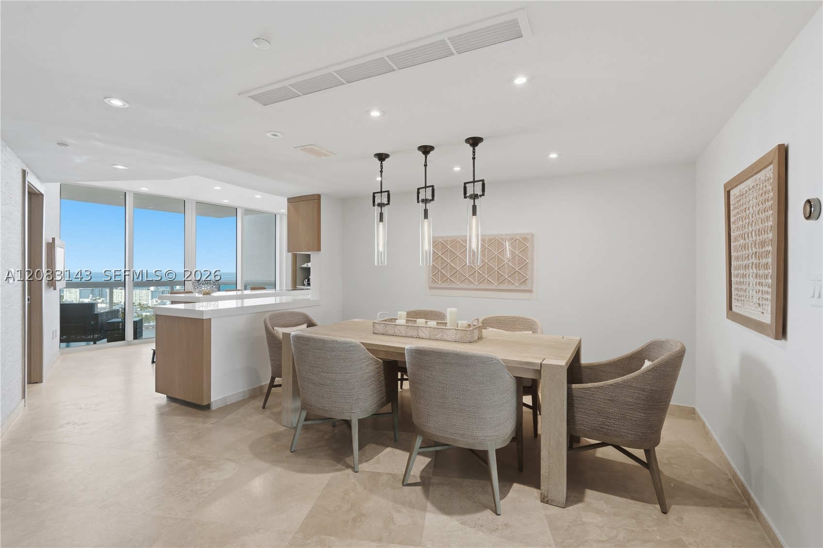 1000 S Pointe Dr #2202 Miami Beach, FL 33139