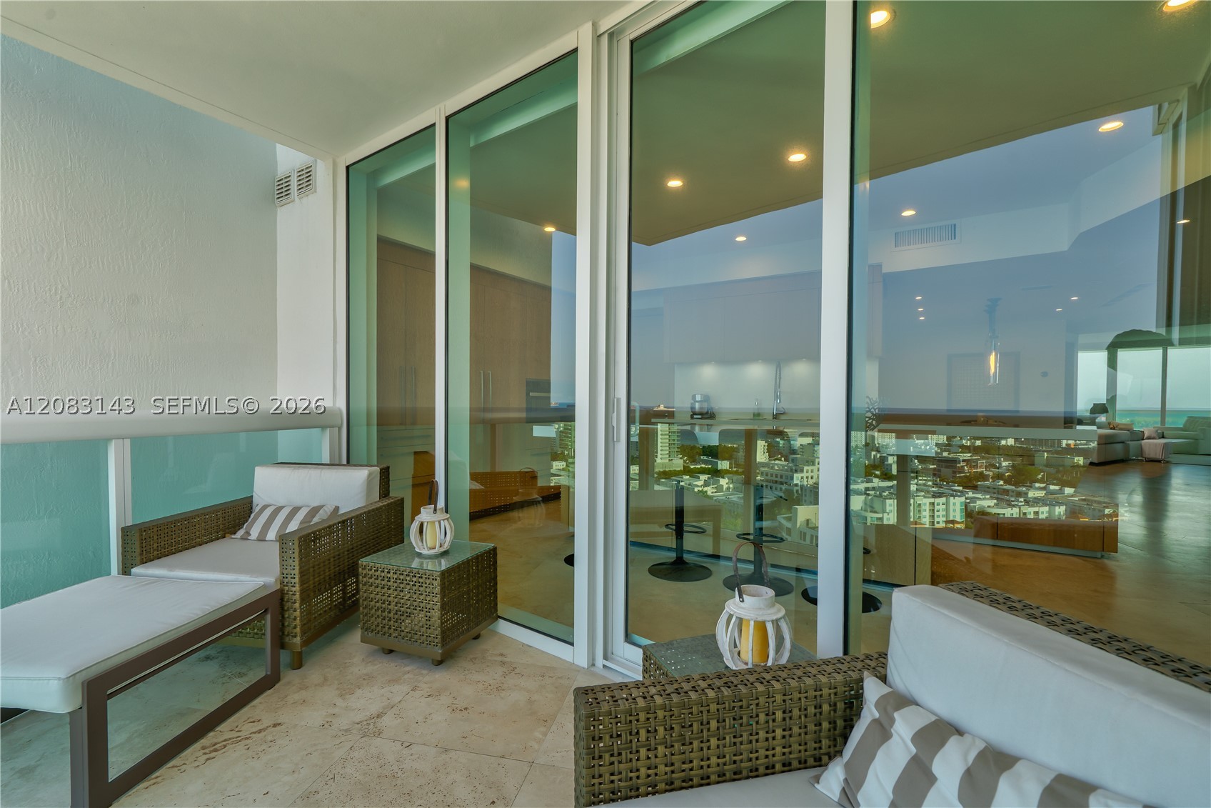 1000 S Pointe Dr #2202 Miami Beach, FL 33139