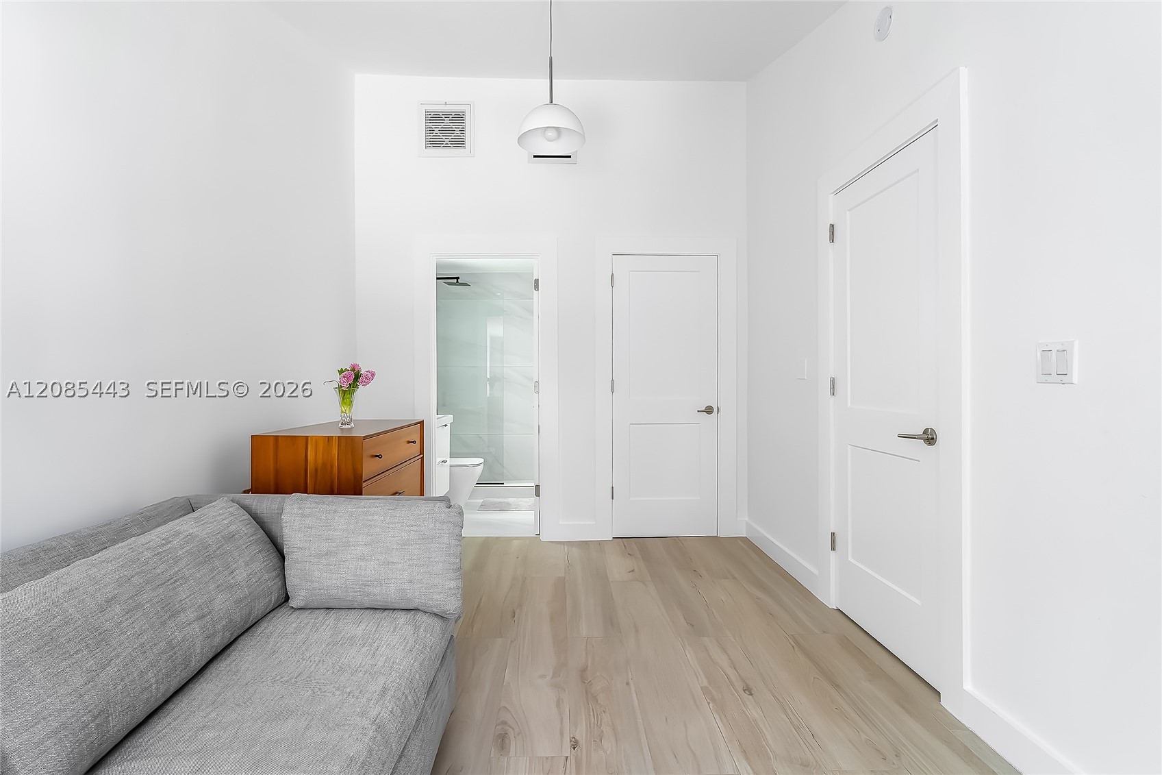 719 W 51st St Miami Beach, FL 33140