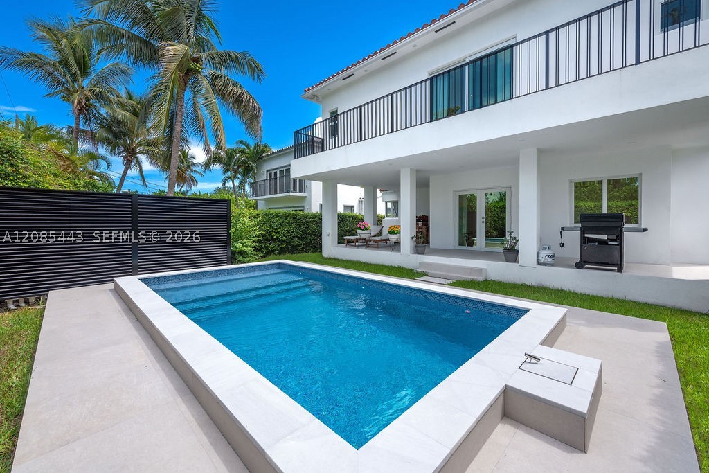 719 W 51st St Miami Beach, FL 33140